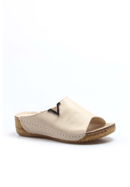 MirgeShoes Kadın Kısa Dolgu Topuklu Terlik İçi Dışı Hakiki Deri Bej  MRG011102261323