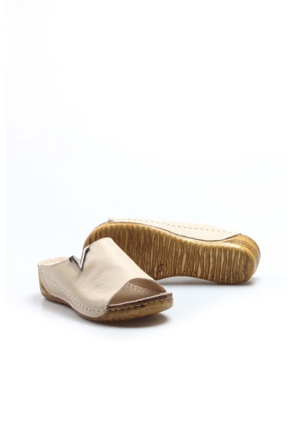 MirgeShoes Kadın Kısa Dolgu Topuklu Terlik İçi Dışı Hakiki Deri Bej  MRG011102261323