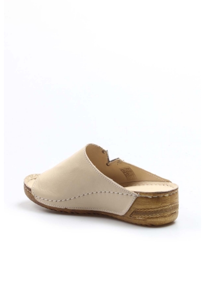 MirgeShoes Kadın Kısa Dolgu Topuklu Terlik İçi Dışı Hakiki Deri Bej  MRG011102261323