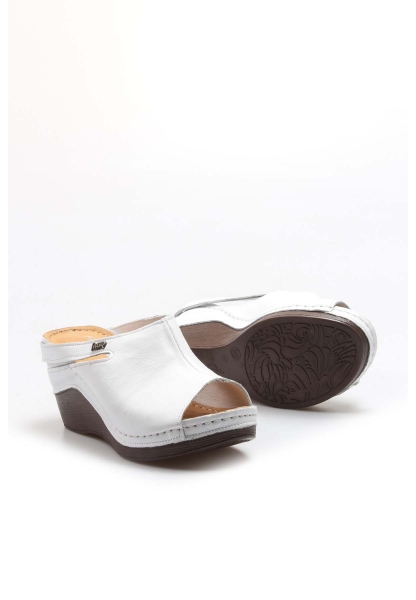 MirgeShoes Kadın Dolgu Topuklu Terlik İçi Dışı Kaliteli Hakiki Deri Beyaz  MRG0111022611113