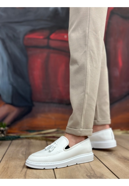 MirgeShoes Beyaz Bağcıksız Püsküllü Erkek Loafer Ayakkabı Cilt Detaylı Yüksek BYZ Taban MRG01060002323