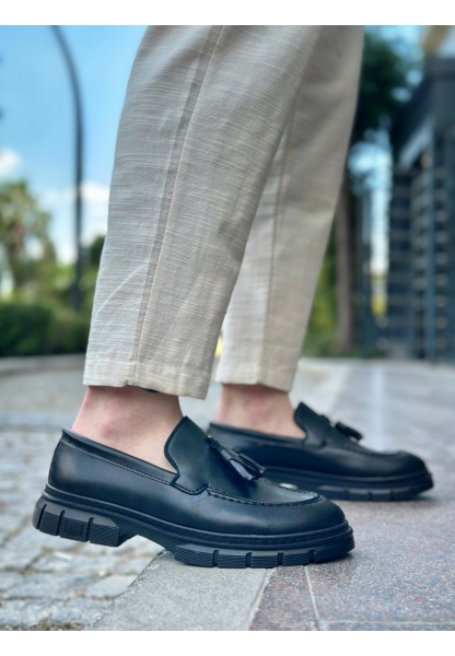 MirgeShoes Siyah Püsküllü Erkek Klasik Ayakkabı Parlak Cilt Kalın SYH Taban MRG010602558