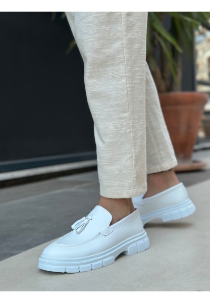 MirgeShoes Beyaz Püsküllü Erkek Klasik Ayakkabı Parlak Cilt Kalın BYZ Taban MRG010602558
