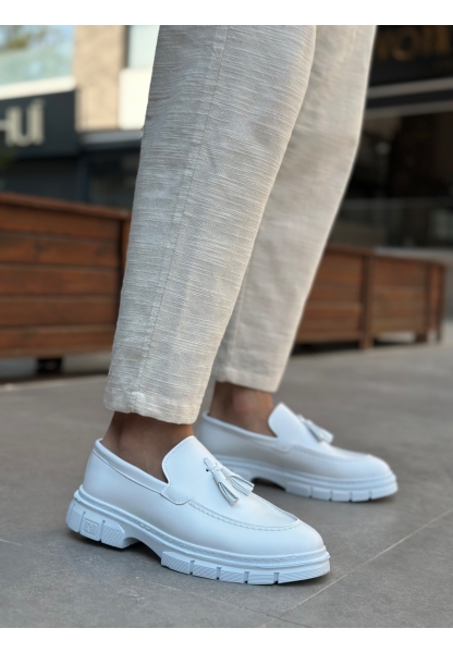 MirgeShoes Beyaz Püsküllü Erkek Klasik Ayakkabı Parlak Cilt Kalın BYZ Taban MRG010602558