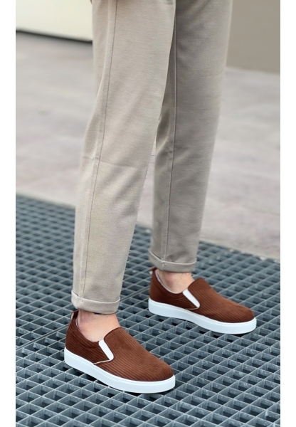 MirgeShoes Kahve Bağcıksız Erkek Günlük Ayakkabı Kadife Kalın BYZ Taban MRG010602657