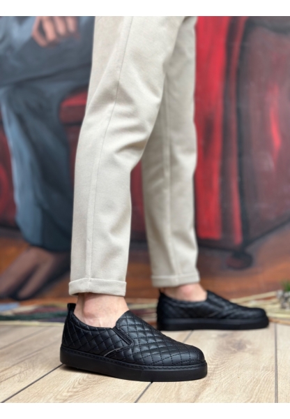 MirgeShoes Siyah Bağcıksız Erkek Günlük Ayakkabı Kapitone Kalın SYH Taban MRG010602671